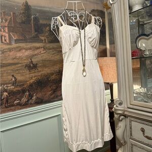 Vintage Ivory Satin Slip Dress – Romantic Lace Lingerie – Classic Feminine Style